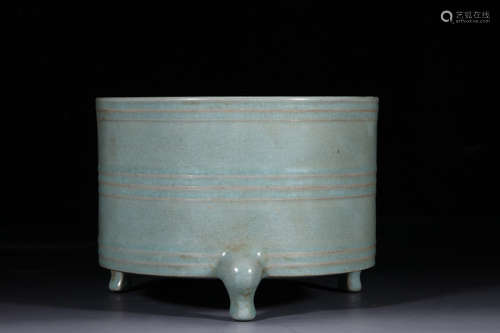 A Ru Kiln Porcelain Three-legged Incense Burner