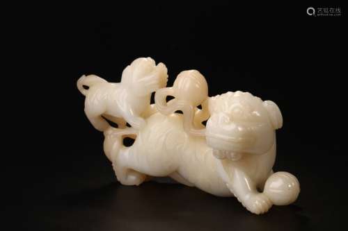 A Hetian Jade Carved Lions Ornament