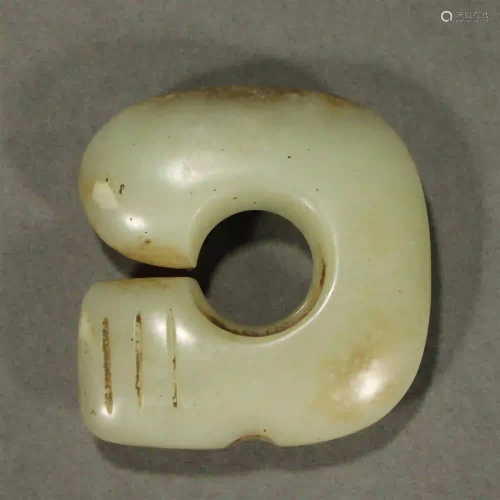 OLD CHINESE JADE PENDANT