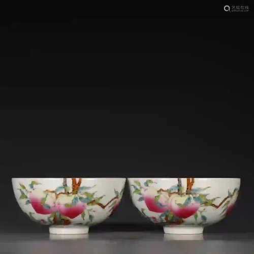 A PAIR OF CHINESE FAMILLE-ROSE BOWLS