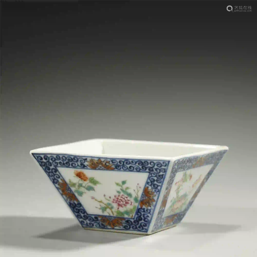 CHINESE FAMILLE-ROSE PORCELAIN CUP