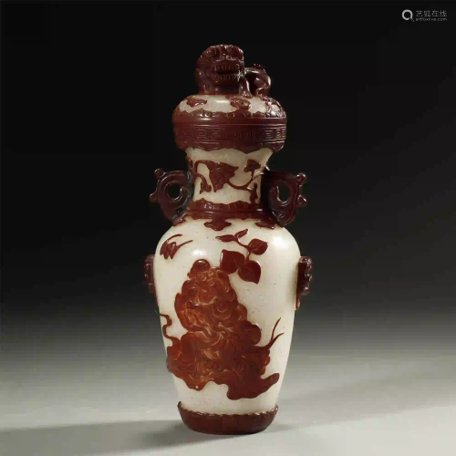 CHINESE RED-OVERLAID GLASS CARVED VASE