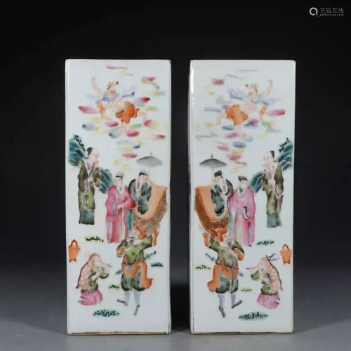 QING DYNASTY,A PAIR OF FAMILLE-ROSE BOTTLE VASES