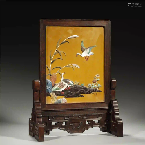 CHINESE HARDSTONE-INLAID WOOD SCREEN