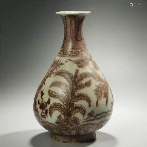 CHINESE COPPER-RED DECORATED PORCELAIN BOTTLE