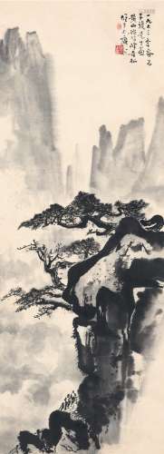 黎雄才（1910～2001） 为吴子复作 黄山奇松图 水墨纸本 镜片