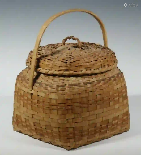 EARLY 20TH C. NATIVE BASKET