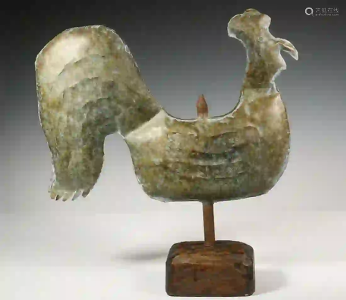 FOLK ART ROOSTER SCULPTURE