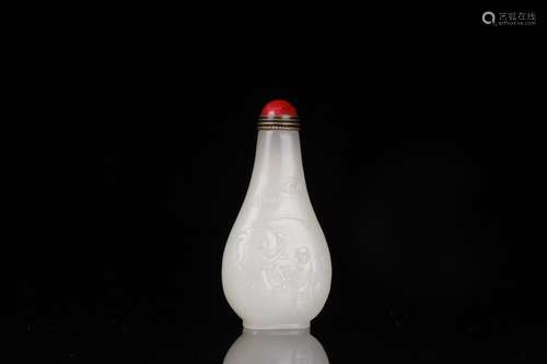 A Hetian Jade Elephant Carving Snuff Bottle