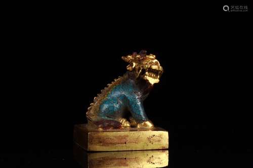 A Gilt Bronze Beast Button Seal