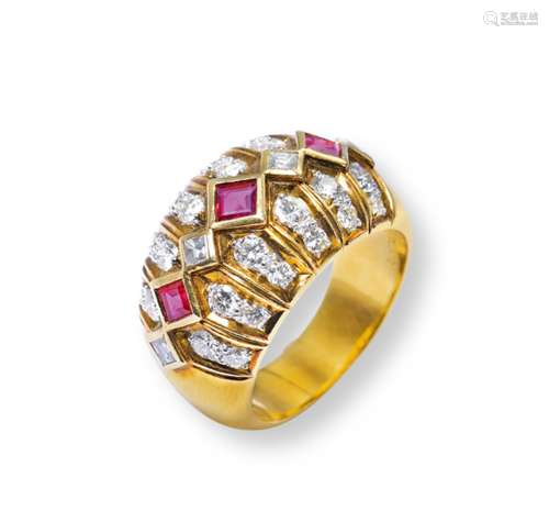 金镶钻石红宝戒指（约1960年）