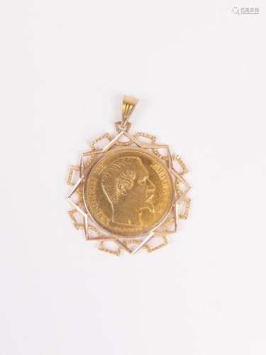 Pièce de 20 francs or Napoléon III1854 monté en pendentif or jaune 750 millièmes (Poids : 9,7 g)