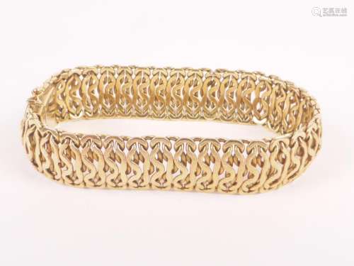 Bracelet à mailles articulées en or jaune 750 millièmes, fermoir cliquet avec sécurité (Long : 20 cm) (poids : 57,3 g)