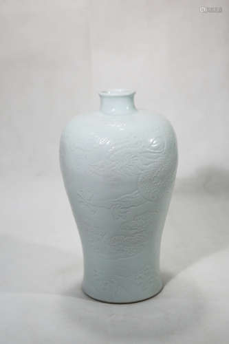 Chinese White Glazed Engraved Porcelain Plum Bottle With Pattern Of Dragon