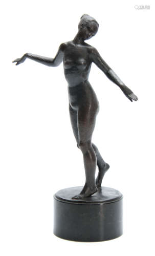 JOHANN PAUL STEINEL AN EARLY 20TH CENTURY GERMAN PATINATED FIGURAL BRONZE modelled as a naked lady