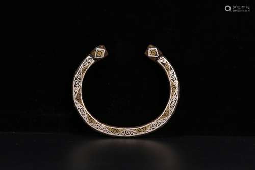 An Iron Bangle With Gold&Silver