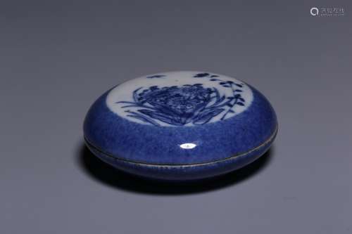 A Porcelain Blue Glazed Ink Box