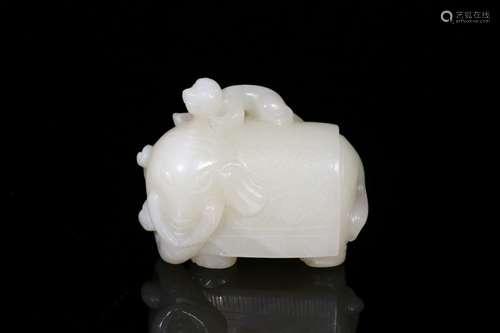 A Hetian Jade Elephant&Monkey Carving Ornament