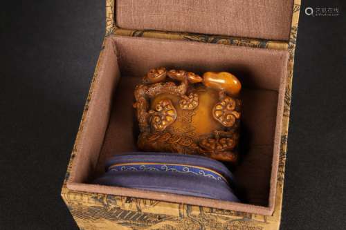 A Tianhuang Stone Ganoderma Carving Brush Washer