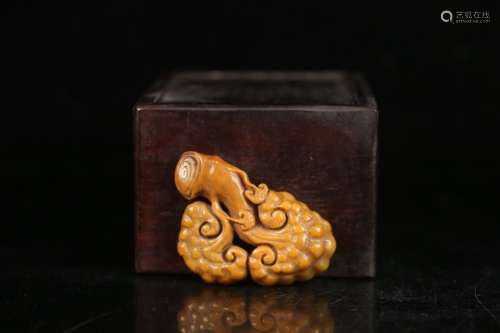 A Tianhuang Stone Ganoderma Shaped Ornament