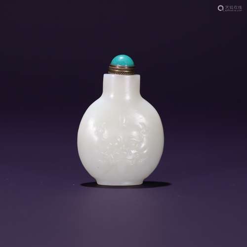 A Hetian Jade Snuff Bottle