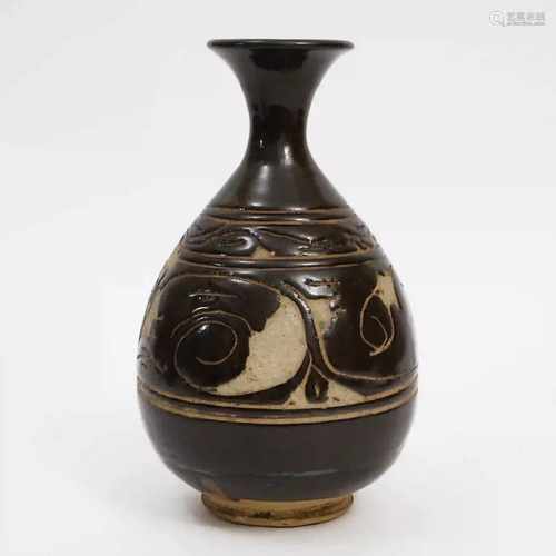 A Black-glazed Bottle with Engraved Pattern, Jin