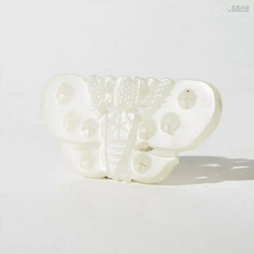 A Hetian White Jade Butterfly Pendant, Qing Dynasty