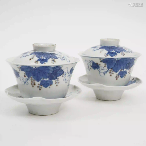 A Pair of Blue and White Tea Cups with Lid, late Qing