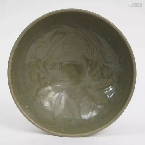 A Large Bowl of Yaozhou-kiln with Engraved Flowers, Jin