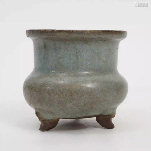 A Jun-kiln Three feet Furnace, Jin Dynasty