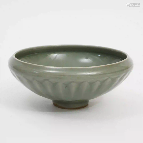 A Longquan Lotus Petal Bowl, Song Dynasty