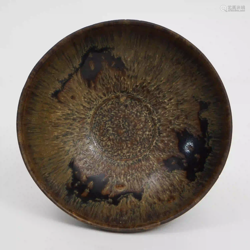 A Jizhou Kiln Paper-cut Decal Bowl, Song Dynasty