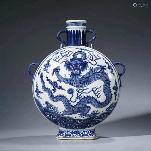 A CHINESE BLUE & WHITE DRAGON&SEA WATER PORCELAIN