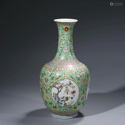 A CHINESE FAMILLE ROSE PORCELAIN VASE, JIAQING MARK