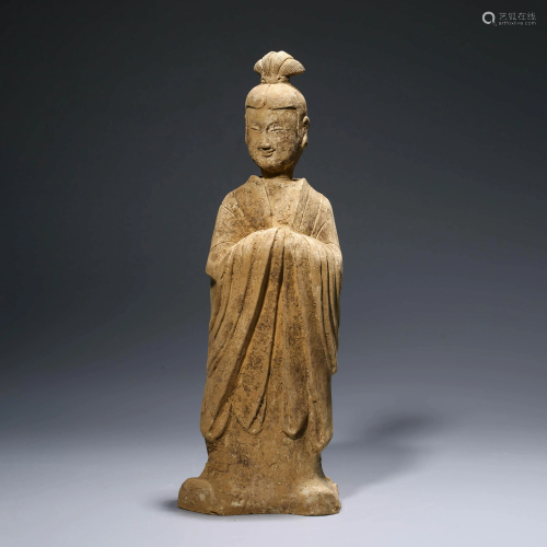 A CHINESE POTTERY FIGURE STATUE