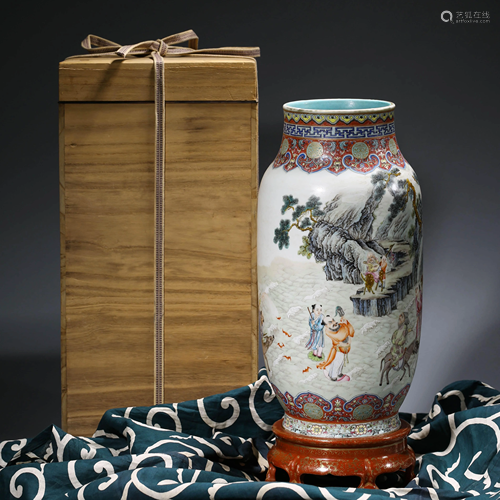 A CHINESE FAMILLE ROSE DENGLONG VASE & BOX, QIANLONG