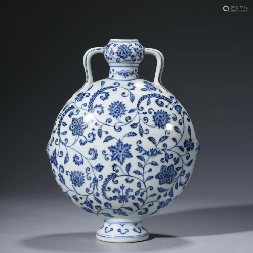 A CHINESE BLUE & WHITE PORCELAIN MOONFLASK