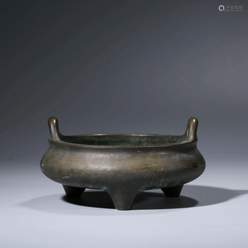 A CHINESE GILT-BRONZE INCENSE BURNER