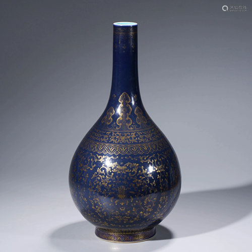 A CHINESE BLUE-GLAZED GILT PORCELAIN VASE WITH QIANLONG