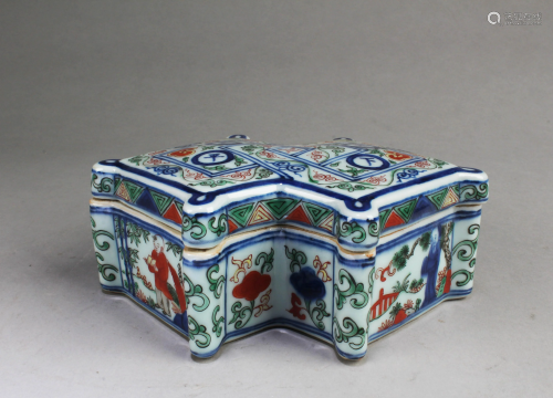 An Unique Shaped Chinese Porcelain Container