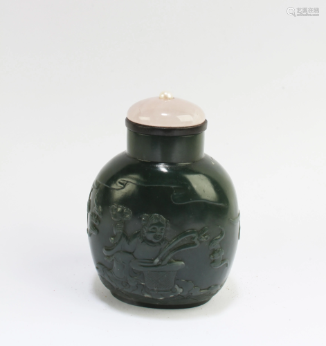 A Spinach Jade Snuff Bottle, early 20th C