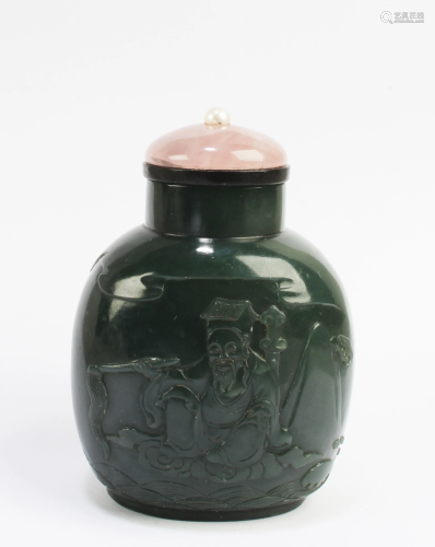 A Spinach Jade Snuff Bottle, early 20th C