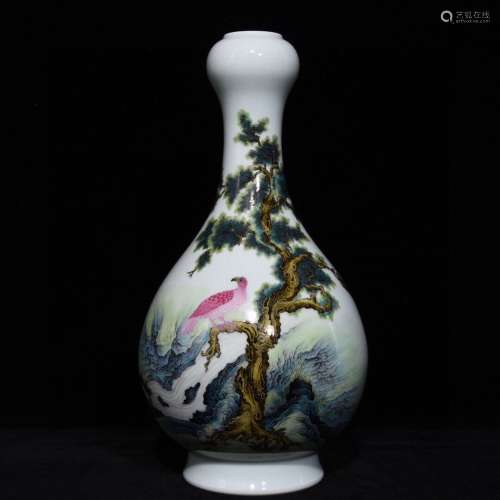 A Porcelain Famille Rose Garlic Vase