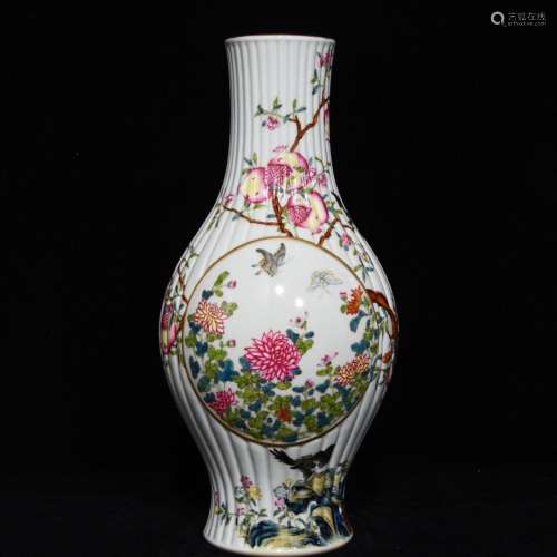 A Porcelain Famille Rose Floral&Bird Vase