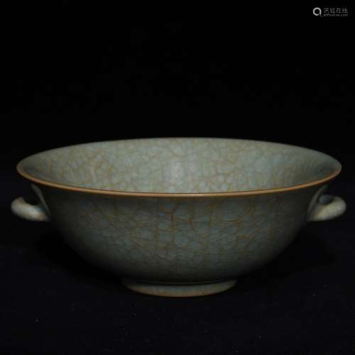 A Porcelain Ru Kiln Bowl
