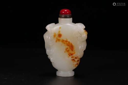 A Hetian Jade Dragon Snuff Bottle