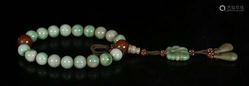 JADEITE STRING BRACELET WITH 18 BEADS