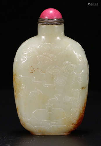 HETIAN JADE CARVED SNUFF BOTTLE