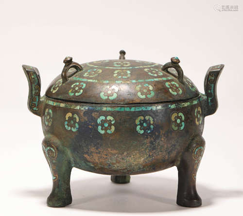 Bronze inlaying with Tophus Vessel from Han漢代青銅鑲嵌松石三足鼎