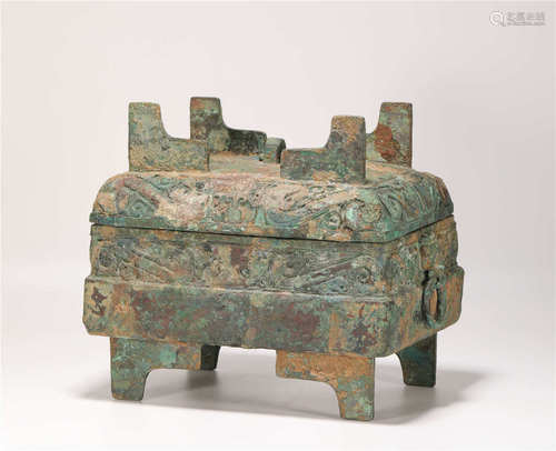 Bronze Squared Vessel from Han漢代青銅四方鼎